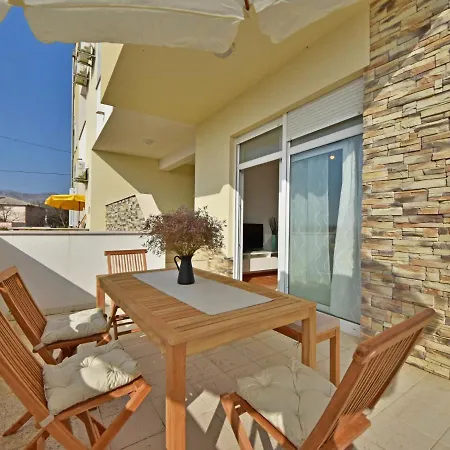 Appartement Cvit 2 By Interhome