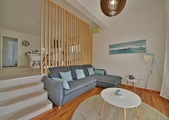 Cvit 2 By Interhome Klenovica