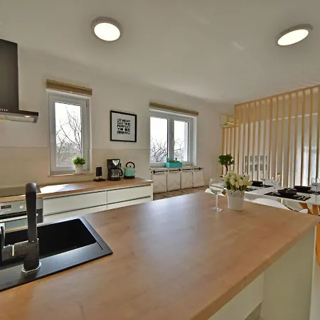 Cvit 2 By Interhome 克罗诺维察